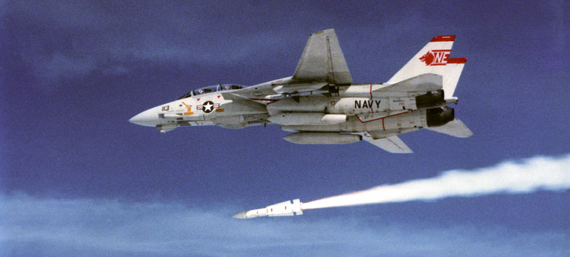 An F-14A firing an AIM-54 Phoenix missile in 1991 | Photo: US Navy